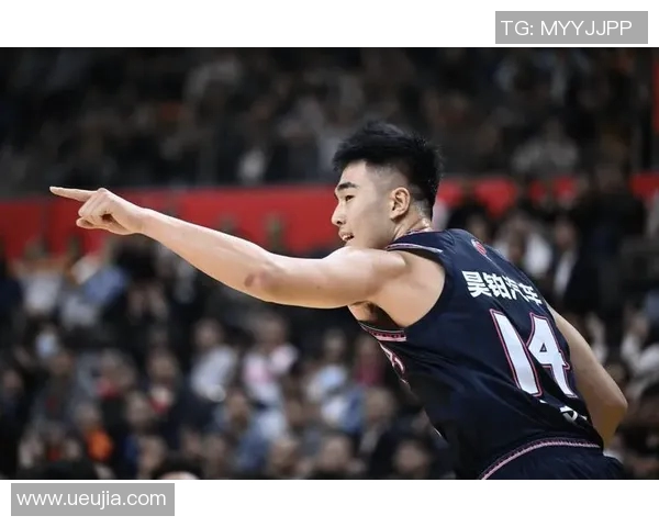 广东宏远取得四连胜，领跑CBA常规赛积分榜，周鹏状态回暖表现稳定